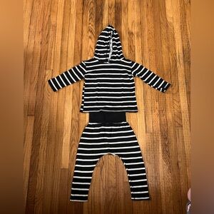 Millie + Roo 12/24M Black and White stripes jogger/hoodie set